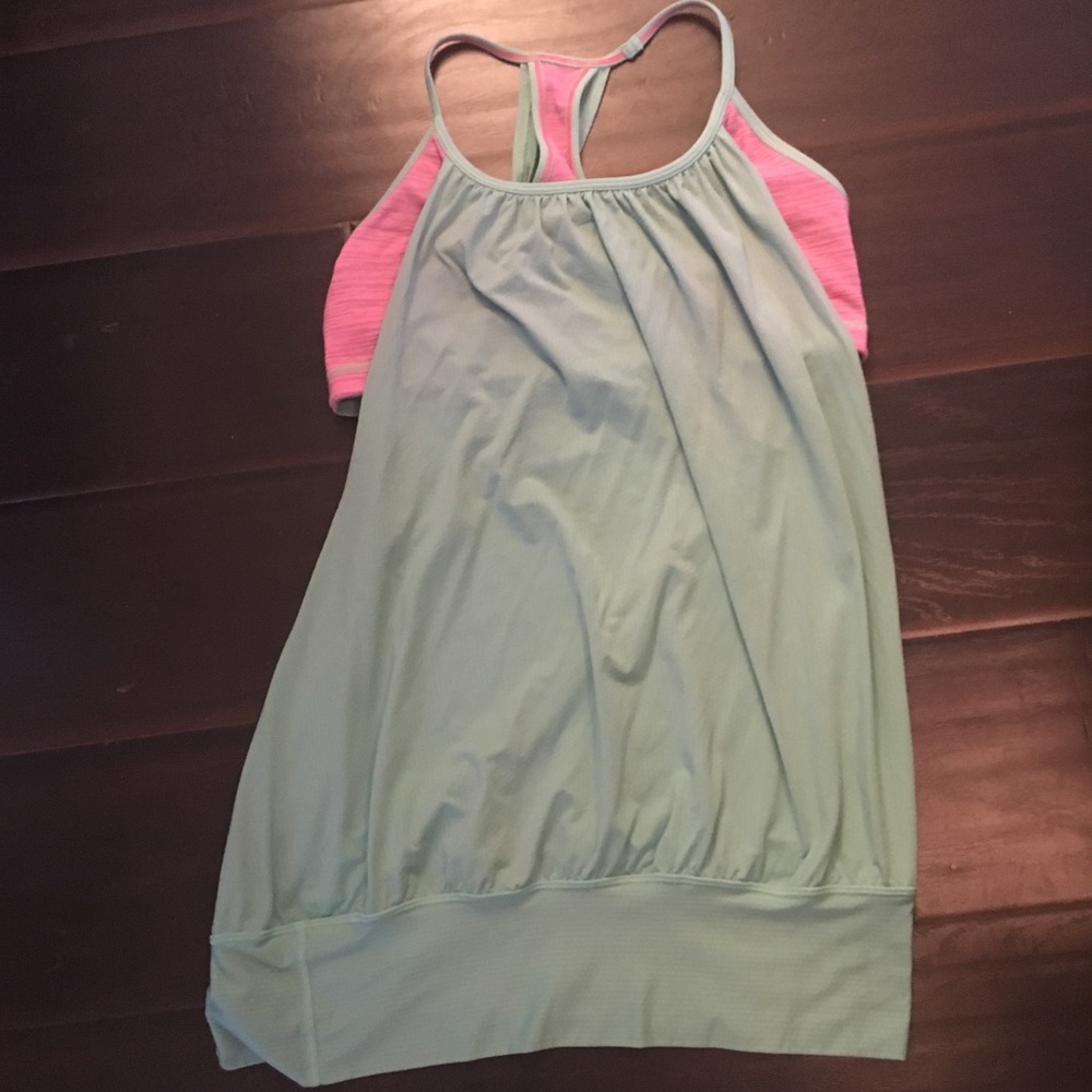 Lululemon mint green tank with built in bra